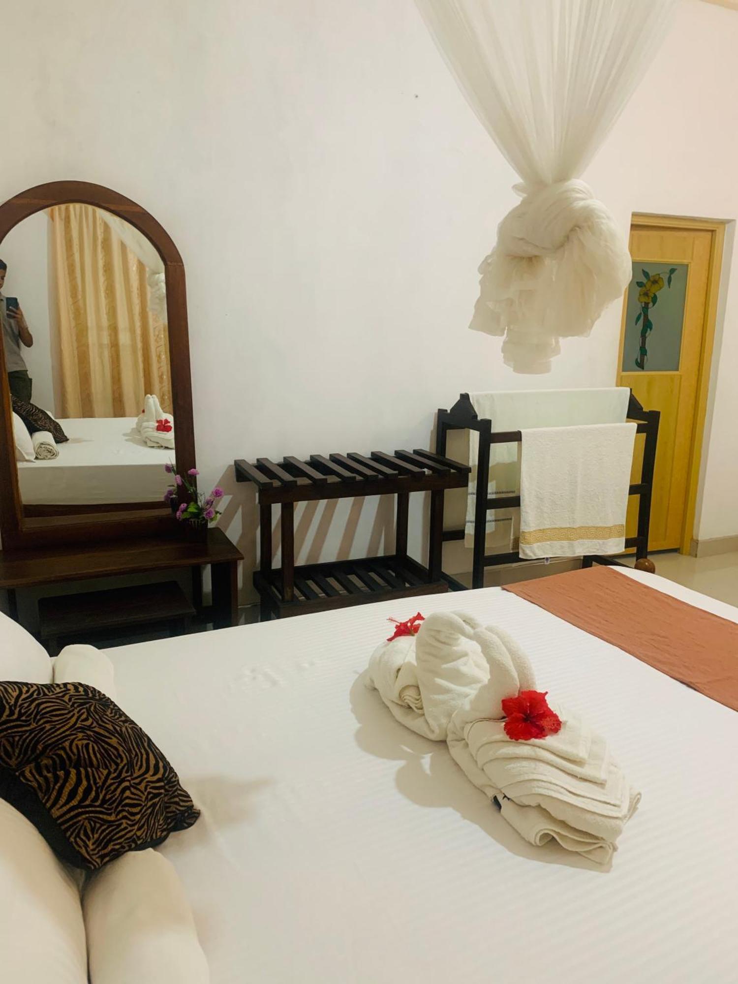 Sigiri Dilu Villa Szigirija Kültér fotó